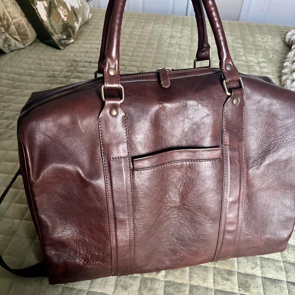 Elegant Brown Leather Men's Bag